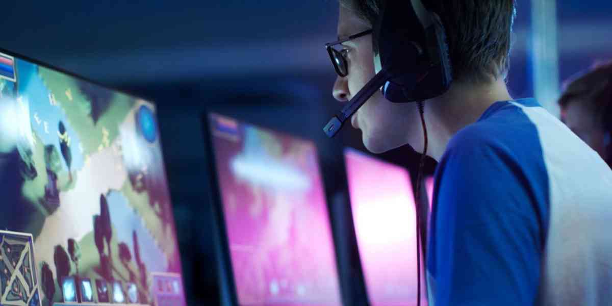 Why is immersive online gaming so popular