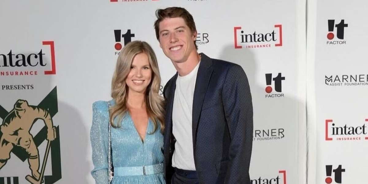 Who is Mitchell Marner dating?
