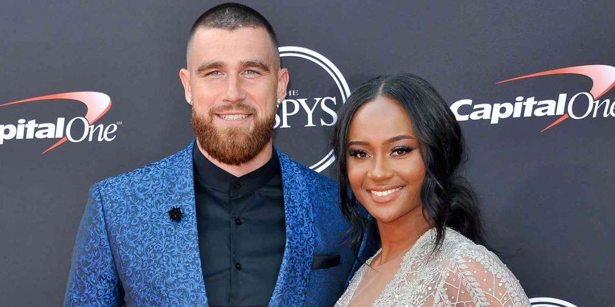 What Is Kayla Nicole Net Worth   Kayla Nicole And Travis Kelce 