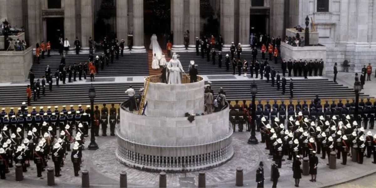 A Grand Entrance!