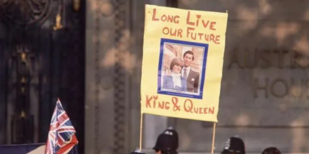 Banners for the Couple’s Support
