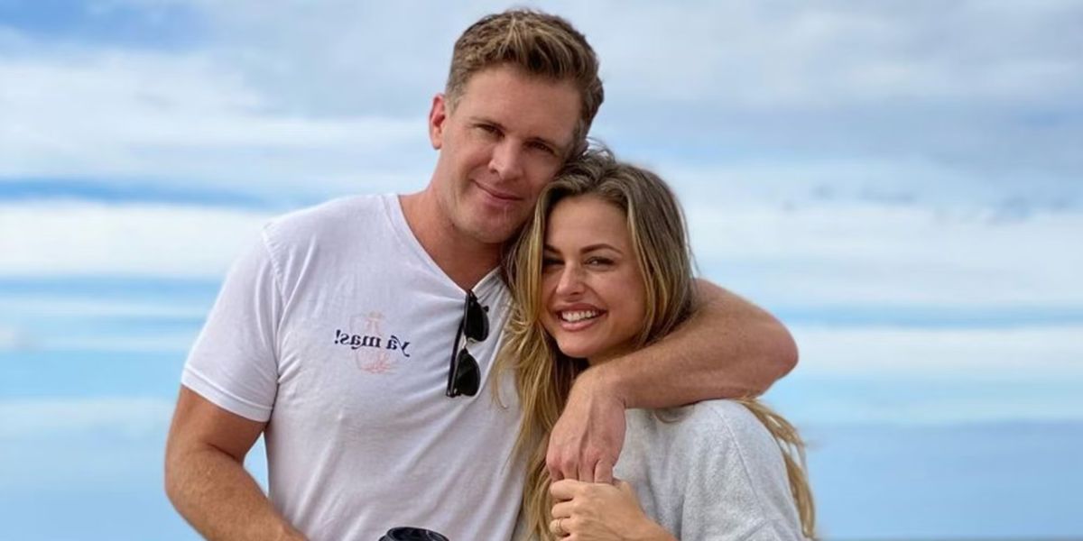 Memphis Garrett and Christmas Abbott