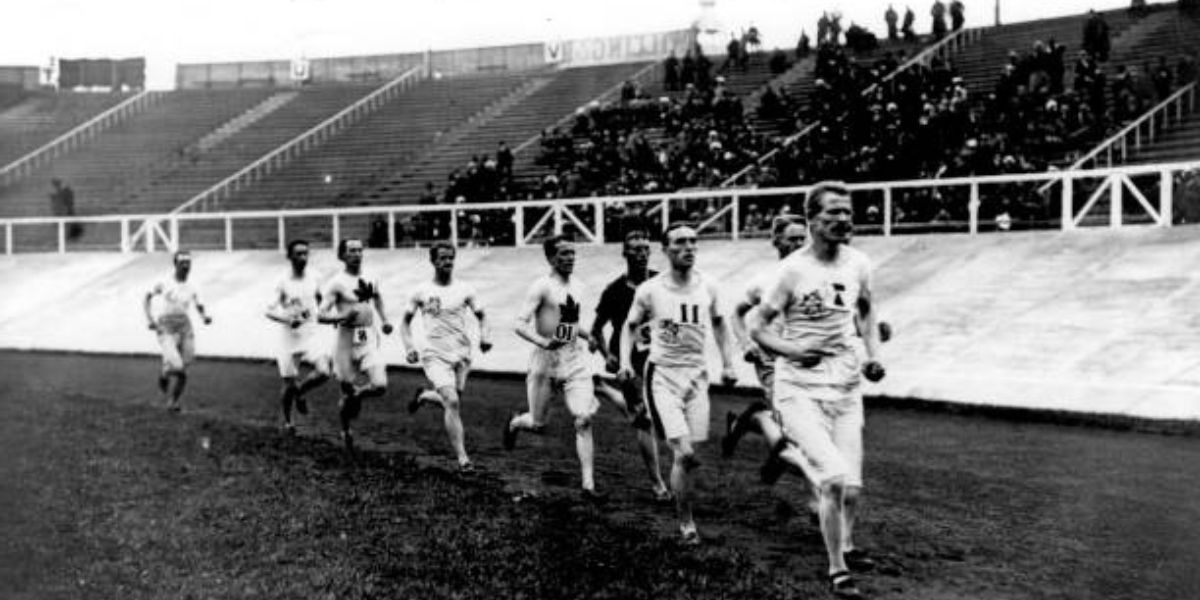 Emil Voigt Wins the Five-Mile Race