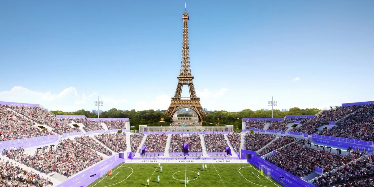 Eiffel Tower Stadium View
