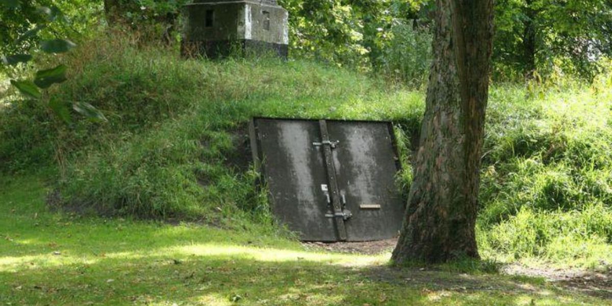 Hide the Roof of your Bunker