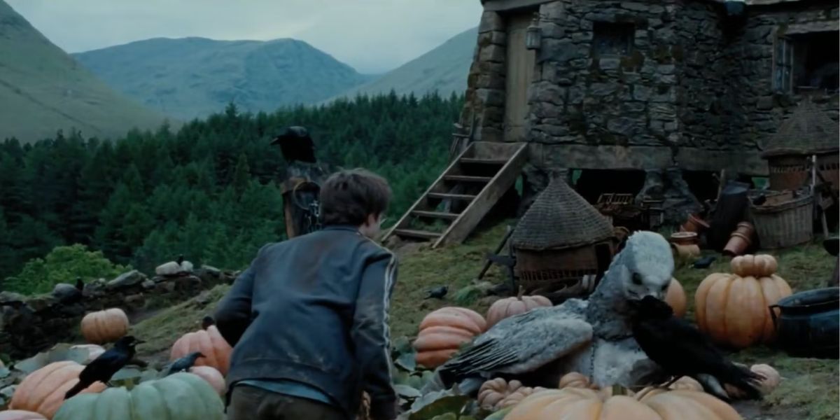 Microphone Packs Visible In A Scene In Harry Potter And The Prisoner Of Azkaban